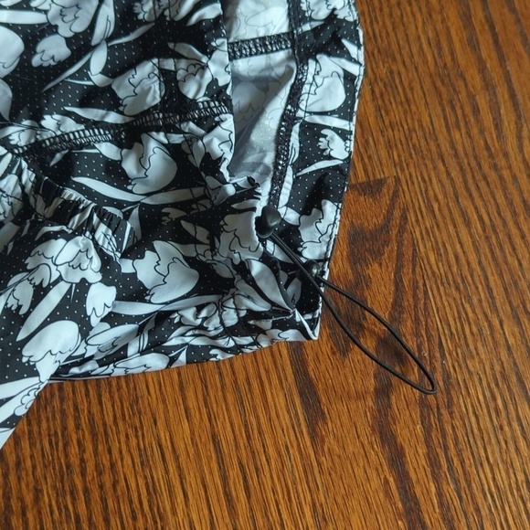 Peter Millar wind jacket  navy/ white floral qtr zip with bungee adjustment sz S - Picture 6 of 9